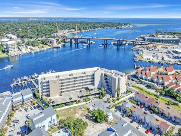 Fort Walton Beach Condo Rentals Bayfront Vacation Rental with Pool